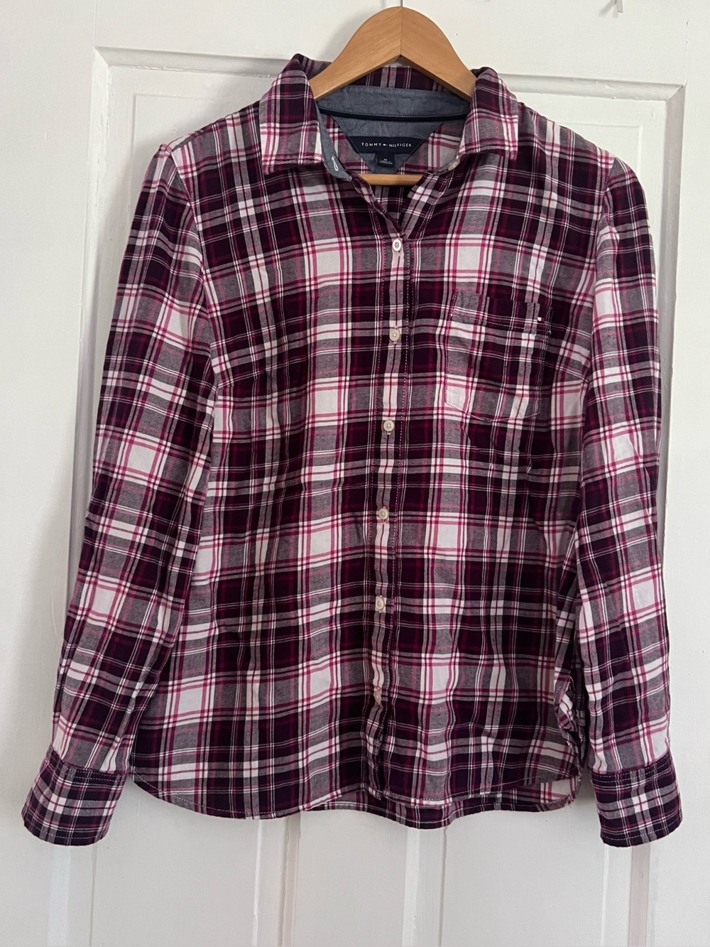 Tommy Hilfiger Women’s Medium Pink Plaid Button Up Long Sleeve Shirt Top